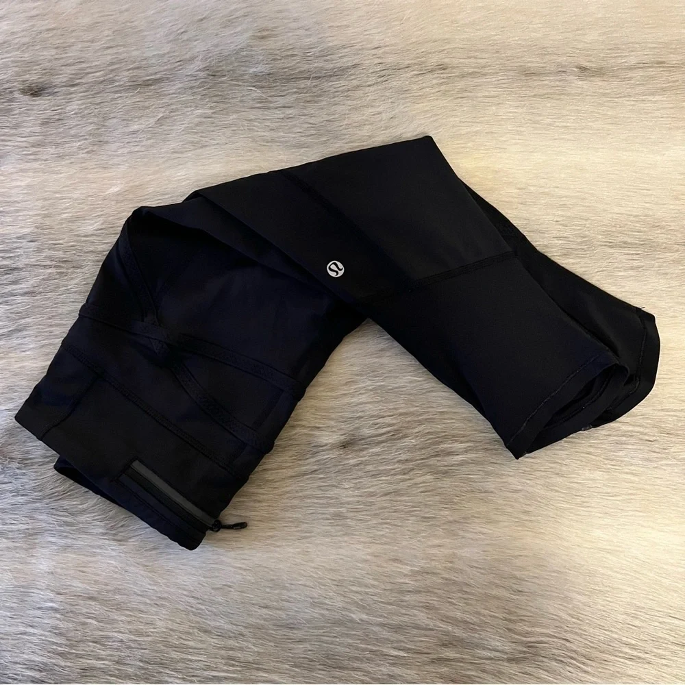LULULEMON Black Crop Leggings Gathered Knees Reflective Strips 2 4